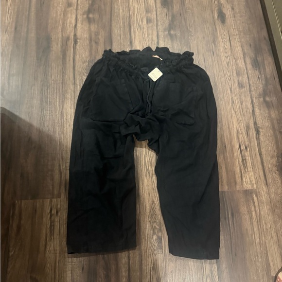 NWT free people black twill paperbag waist drop crotch cropped pants sz M - Picture 1 of 4